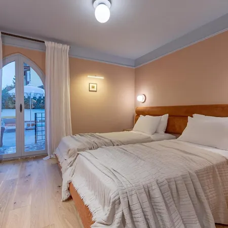 Yonca Anjelika * Göcek